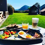 Na Vasi Restavracija In Prenocisca 4* Škofja Loka