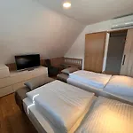 Ξενοδοχείο Na Vasi Restavracija In Prenocisca 4*