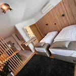 Na Vasi Restavracija In Prenocisca 4*