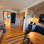 Ξενοδοχείο Na Vasi Restavracija In Prenocisca Škofja Loka