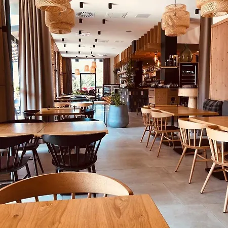 ホテル Na Vasi Restavracija In Prenocisca Škofja Loka