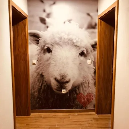 Na Vasi Restavracija In Prenocisca ホテル Škofja Loka