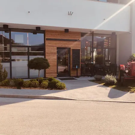 호텔 Na Vasi Restavracija In Prenocisca 슈코퍄로카