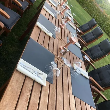 Na Vasi Restavracija In Prenocisca Škofja Loka