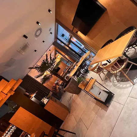 Na Vasi Restavracija In Prenocisca Škofja Loka