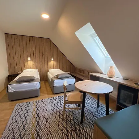 Na Vasi Restavracija In Prenocisca 4* Škofja Loka