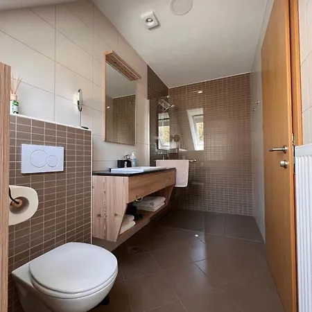 Hotel Na Vasi Restavracija In Prenocisca 4*