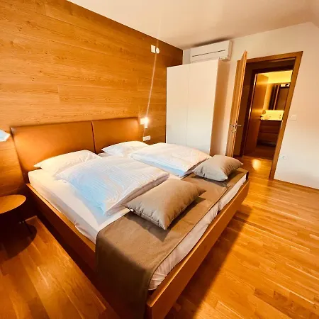 Na Vasi Restavracija In Prenocisca Škofja Loka