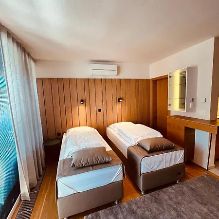 Отель Na Vasi Restavracija In Prenocisca