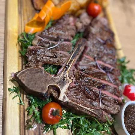 Na Vasi Restavracija In Prenocisca 4*