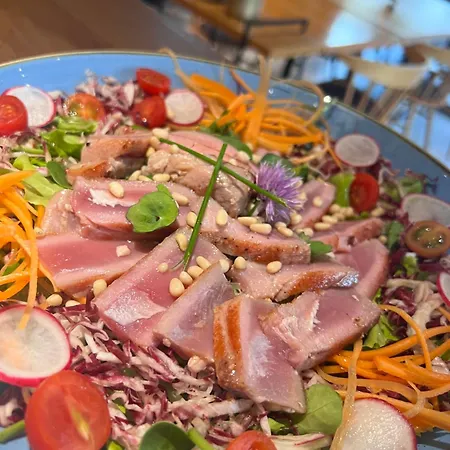 Na Vasi Restavracija In Prenocisca Шкофья-Лока