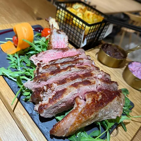 Na Vasi Restavracija In Prenocisca 4*