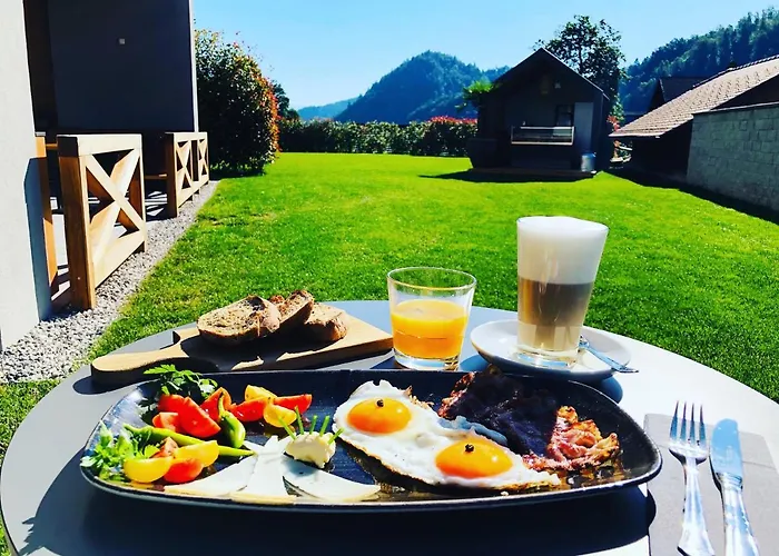 Na Vasi Restavracija In Prenocisca 4* Škofja Loka