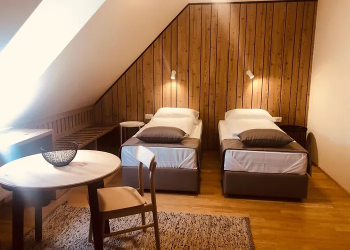 Na Vasi Restavracija In Prenocisca Hotel Škofja Loka