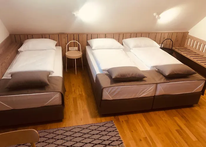 Na Vasi Restavracija In Prenocisca Hotel