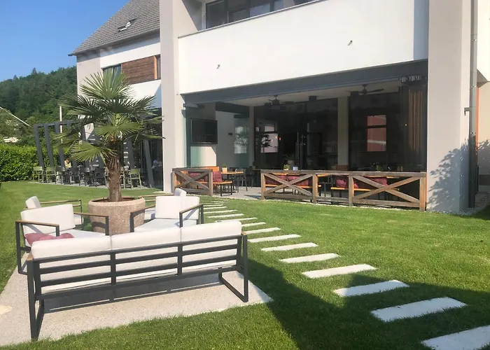 Hotel Na Vasi Restavracija In Prenocisca 4*