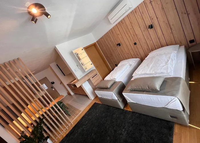 Na Vasi Restavracija In Prenocisca 4*