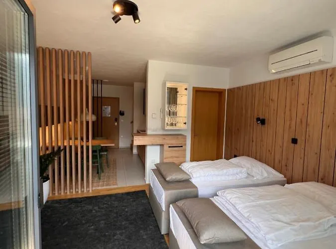 Na Vasi Restavracija In Prenocisca Hotel Škofja Loka