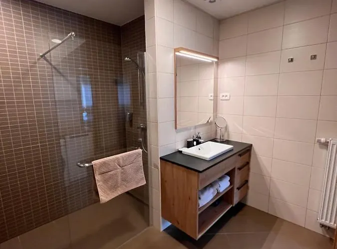 Na Vasi Restavracija In Prenocisca 4*