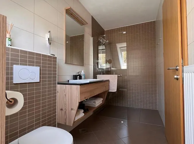 호텔 Na Vasi Restavracija In Prenocisca 4*