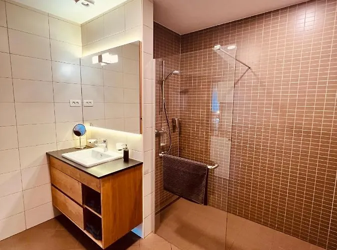 호텔 Na Vasi Restavracija In Prenocisca 4*