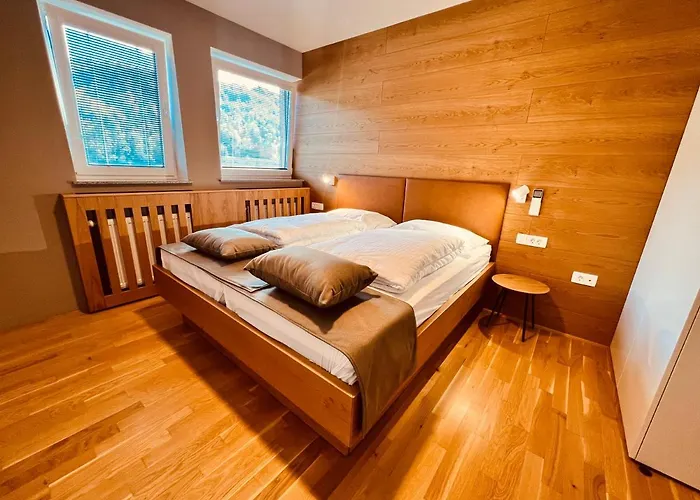 Hotel Na Vasi Restavracija In Prenocisca