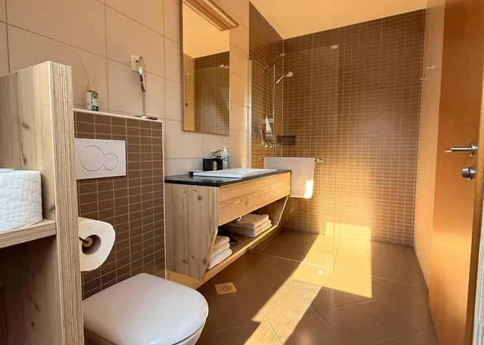 Na Vasi Restavracija In Prenocisca 4* 슈코퍄로카